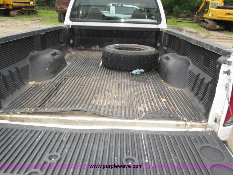 image for item H4595 2007 Ford F250 Super Duty XL SuperCab pickup truck