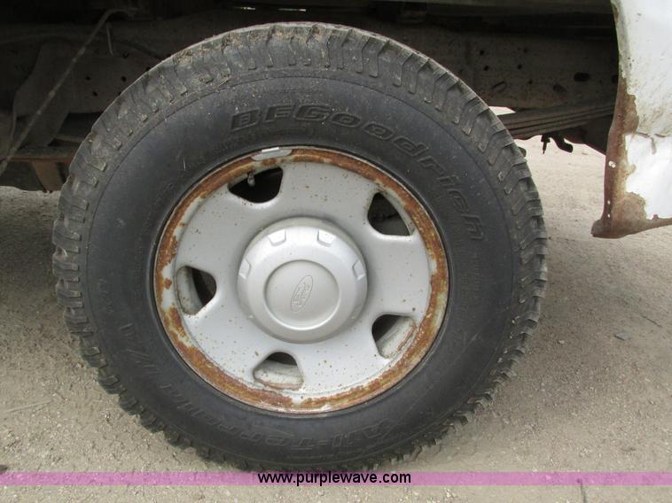 image for item H4595 2007 Ford F250 Super Duty XL SuperCab pickup truck