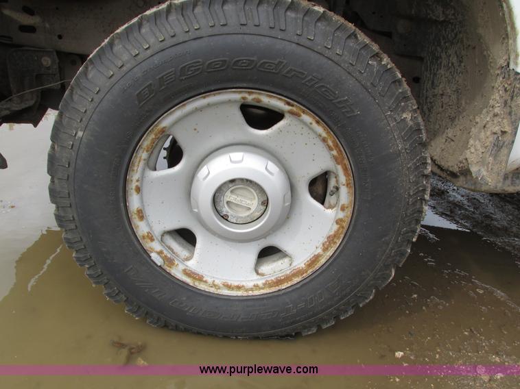 image for item H4595 2007 Ford F250 Super Duty XL SuperCab pickup truck