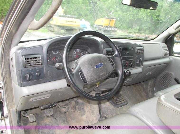 image for item H4596 2007 Ford F250 Super Duty XL pickup truck