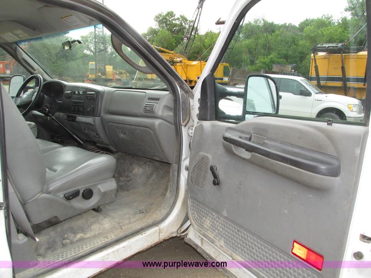 image for item H4596 2007 Ford F250 Super Duty XL pickup truck