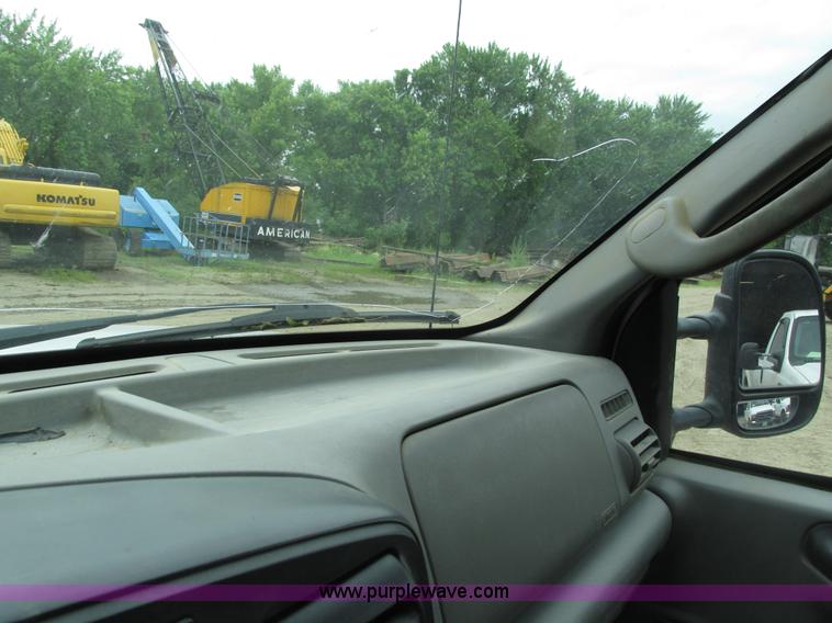 image for item H4596 2007 Ford F250 Super Duty XL pickup truck