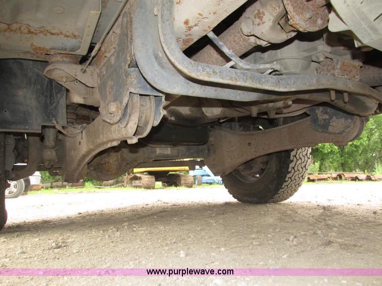 image for item H4596 2007 Ford F250 Super Duty XL pickup truck