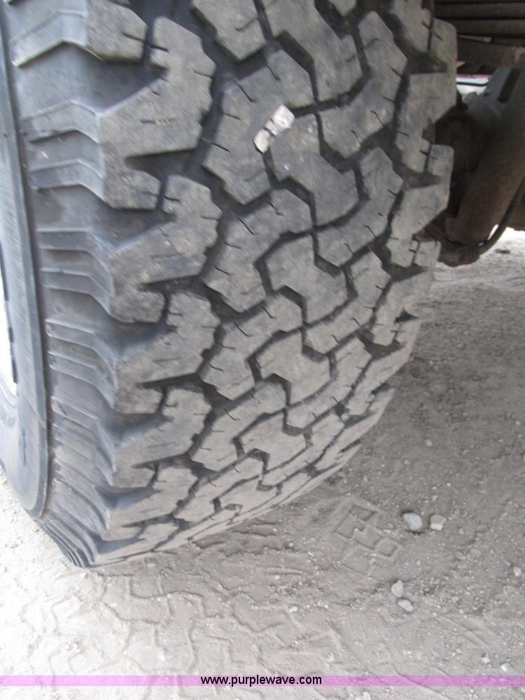 image for item H4596 2007 Ford F250 Super Duty XL pickup truck