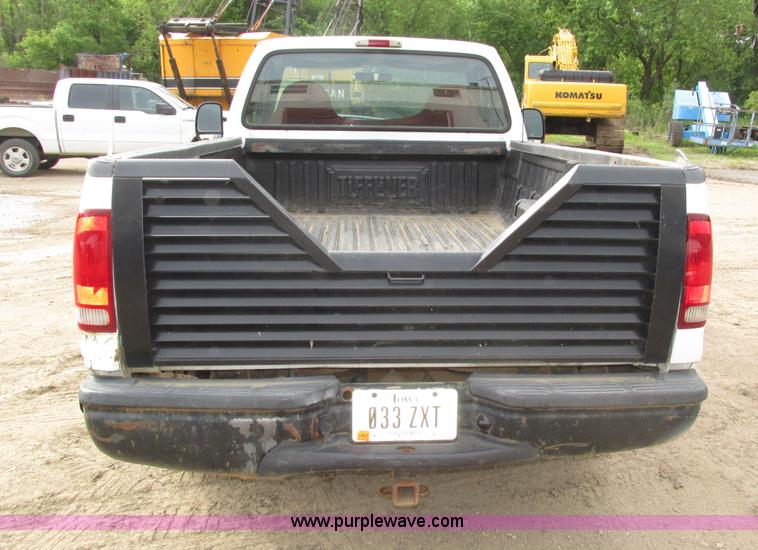 image for item H4597 1999 Ford F250 Super Duty XL pickup truck
