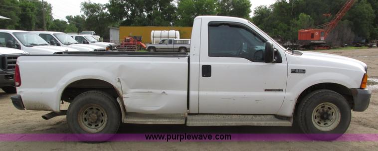 image for item H4597 1999 Ford F250 Super Duty XL pickup truck