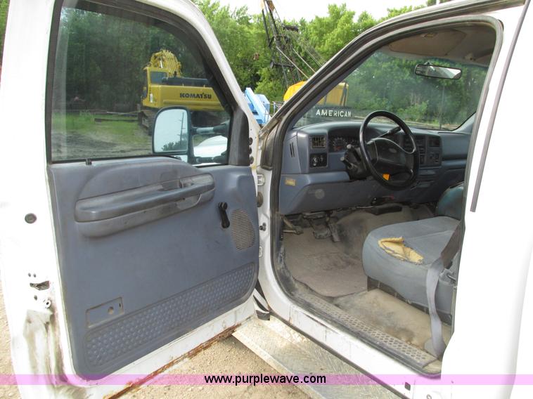 image for item H4597 1999 Ford F250 Super Duty XL pickup truck