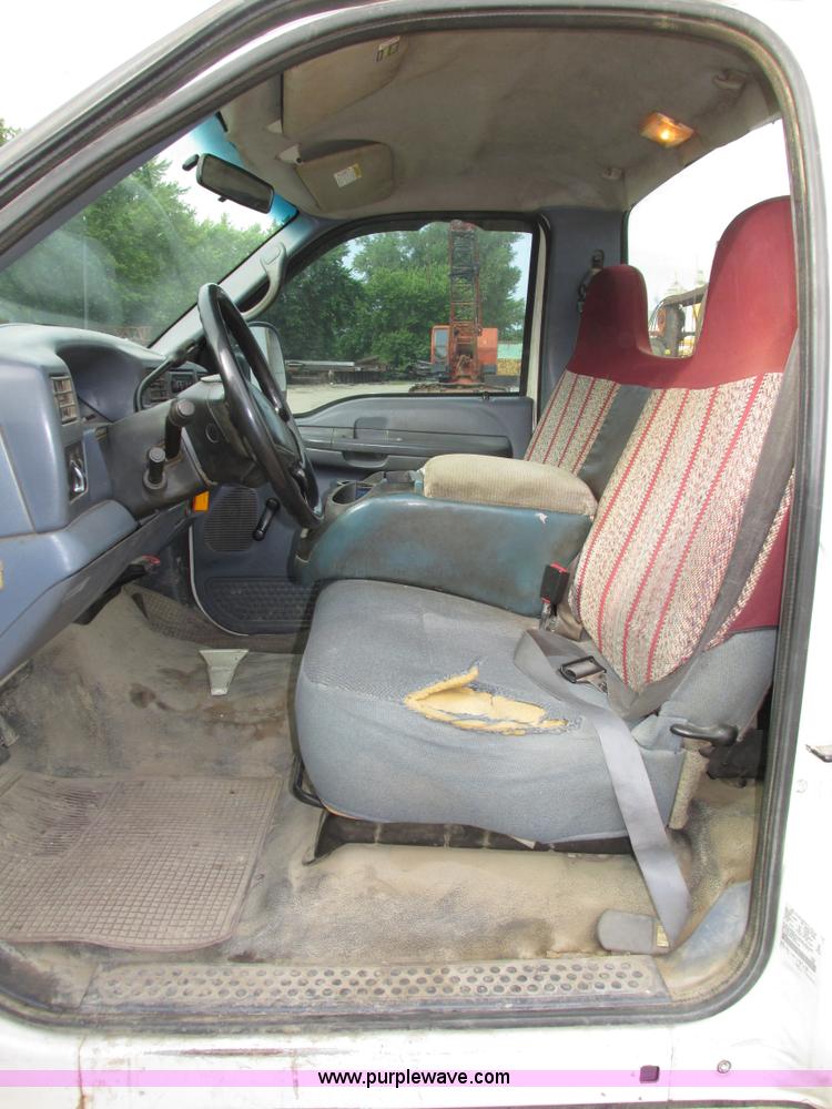 image for item H4597 1999 Ford F250 Super Duty XL pickup truck