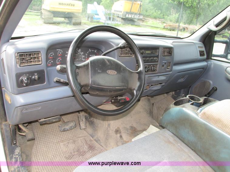 image for item H4597 1999 Ford F250 Super Duty XL pickup truck