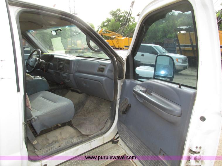 image for item H4597 1999 Ford F250 Super Duty XL pickup truck