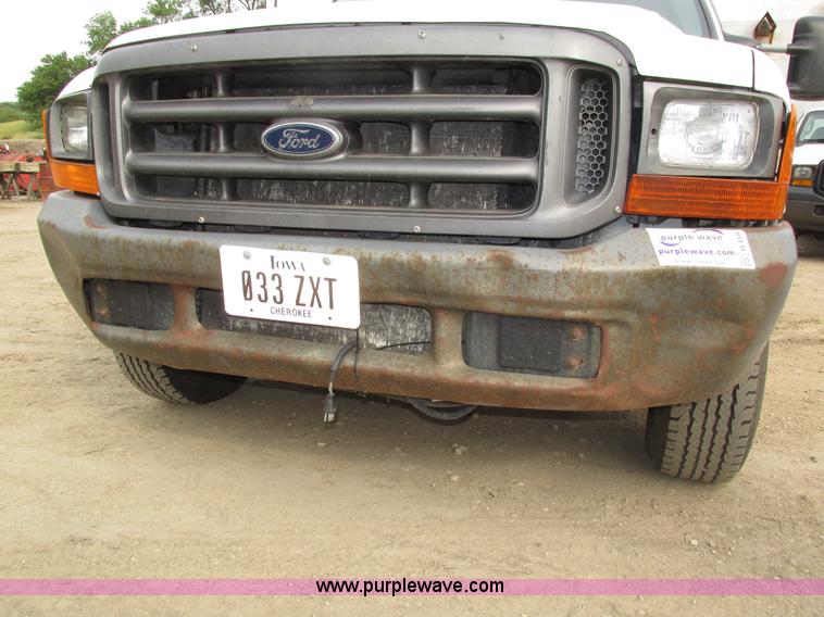 image for item H4597 1999 Ford F250 Super Duty XL pickup truck