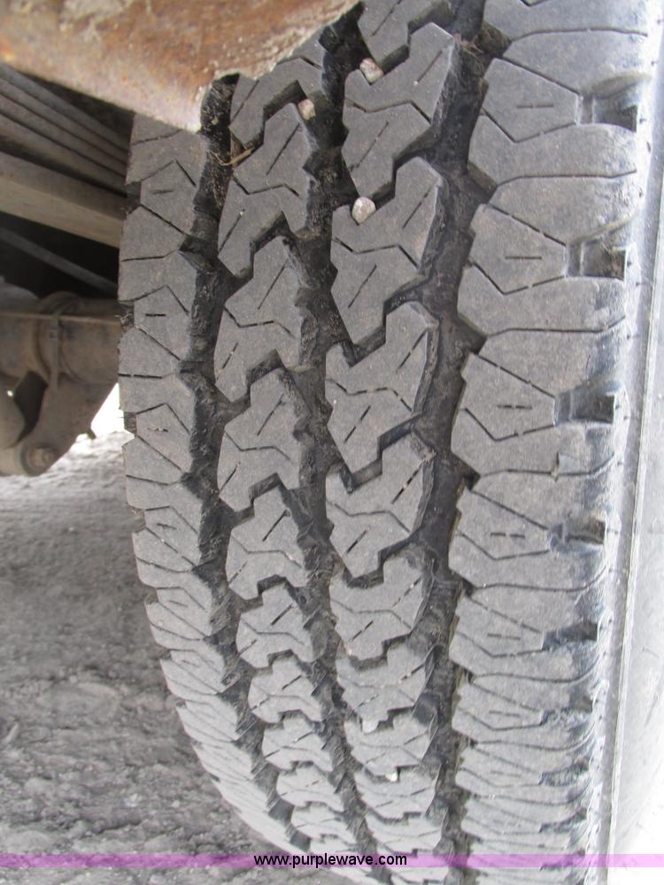 image for item H4597 1999 Ford F250 Super Duty XL pickup truck