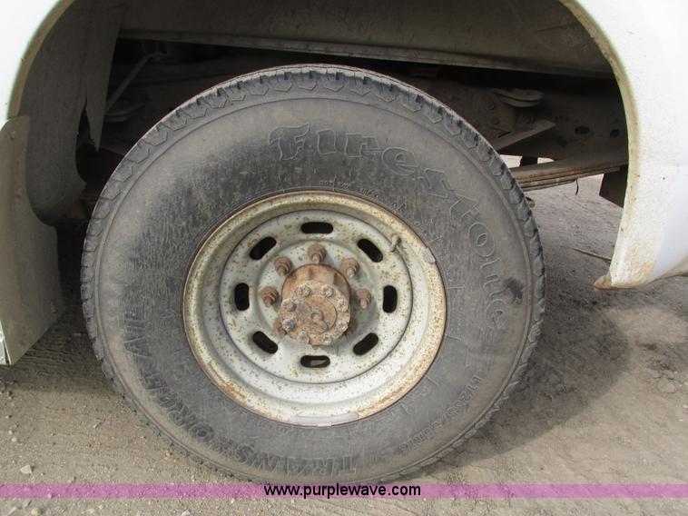 image for item H4597 1999 Ford F250 Super Duty XL pickup truck