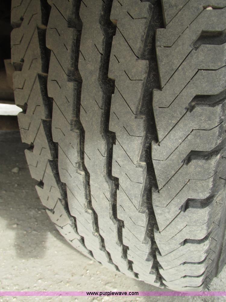 image for item H4597 1999 Ford F250 Super Duty XL pickup truck