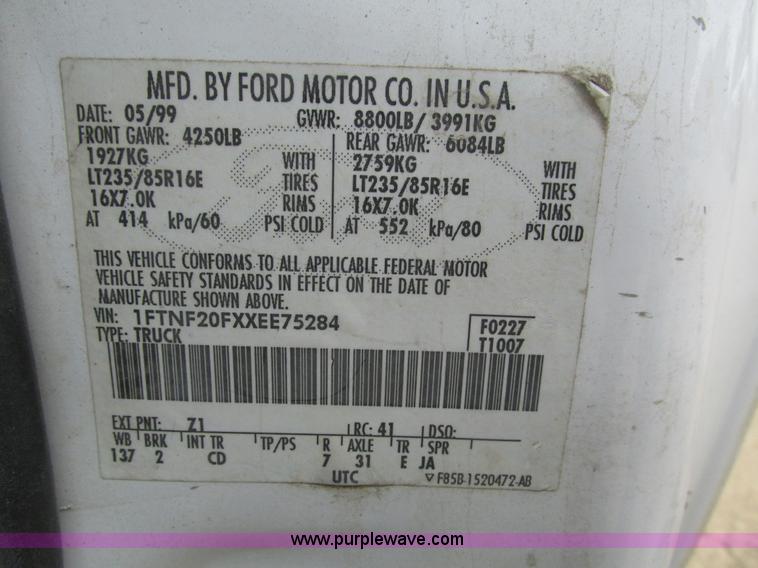 image for item H4597 1999 Ford F250 Super Duty XL pickup truck