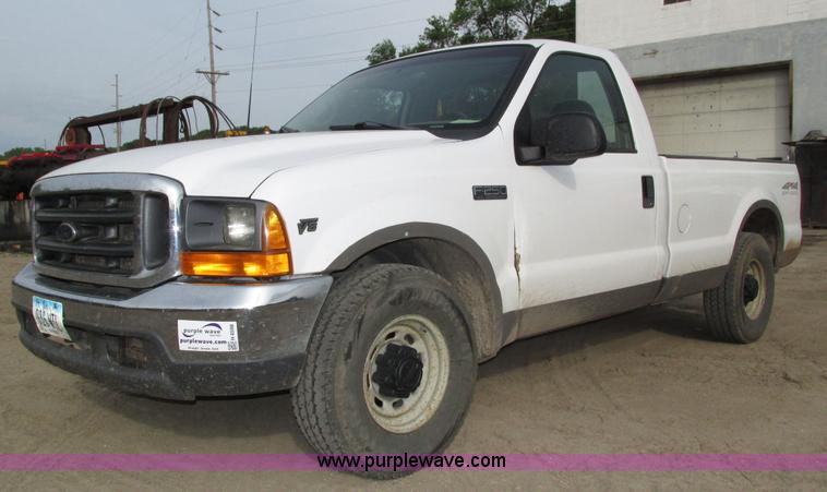 image for item H4598 2000 Ford F250 Super Duty XL pickup truck