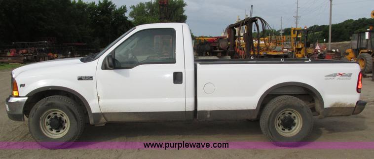 image for item H4598 2000 Ford F250 Super Duty XL pickup truck