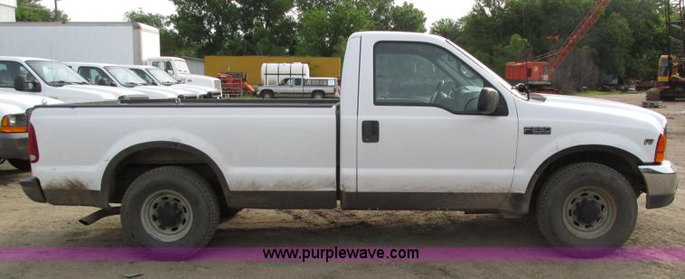 image for item H4598 2000 Ford F250 Super Duty XL pickup truck