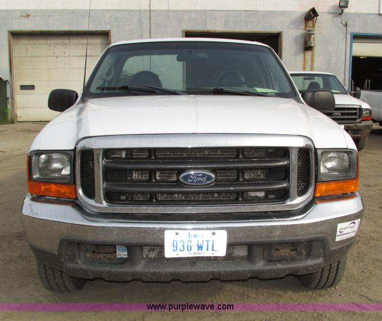 image for item H4598 2000 Ford F250 Super Duty XL pickup truck