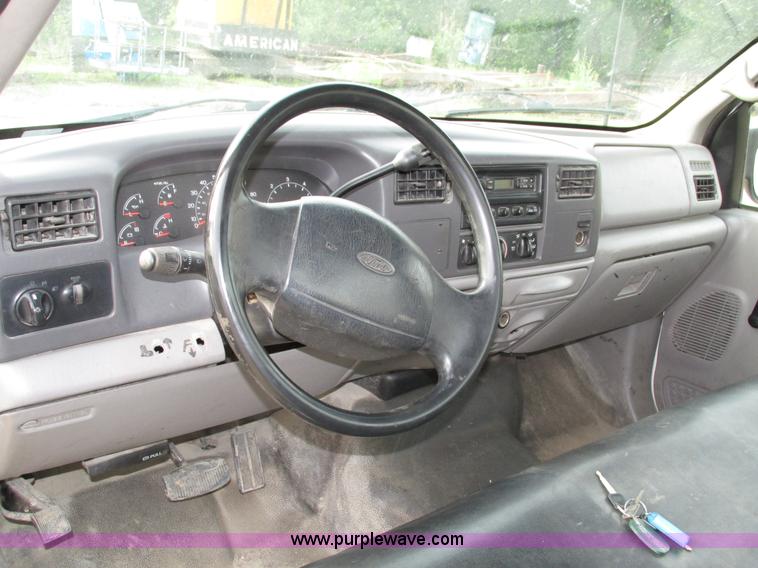 image for item H4598 2000 Ford F250 Super Duty XL pickup truck