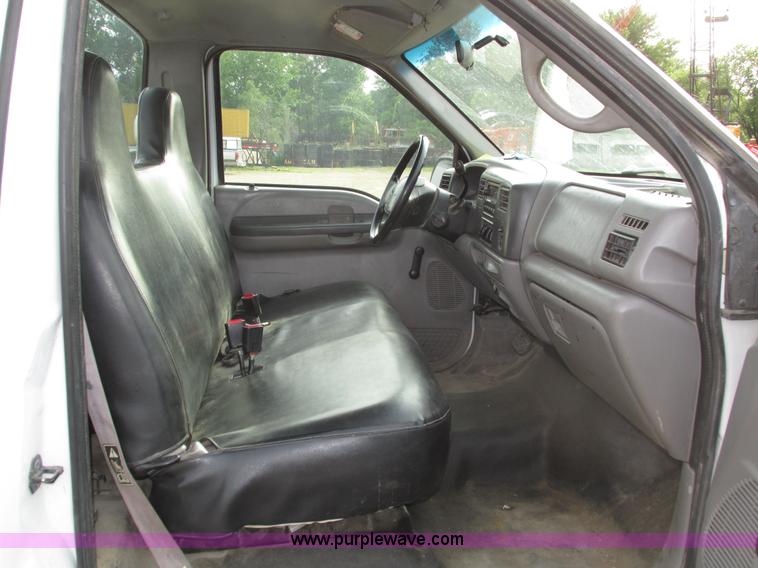 image for item H4598 2000 Ford F250 Super Duty XL pickup truck