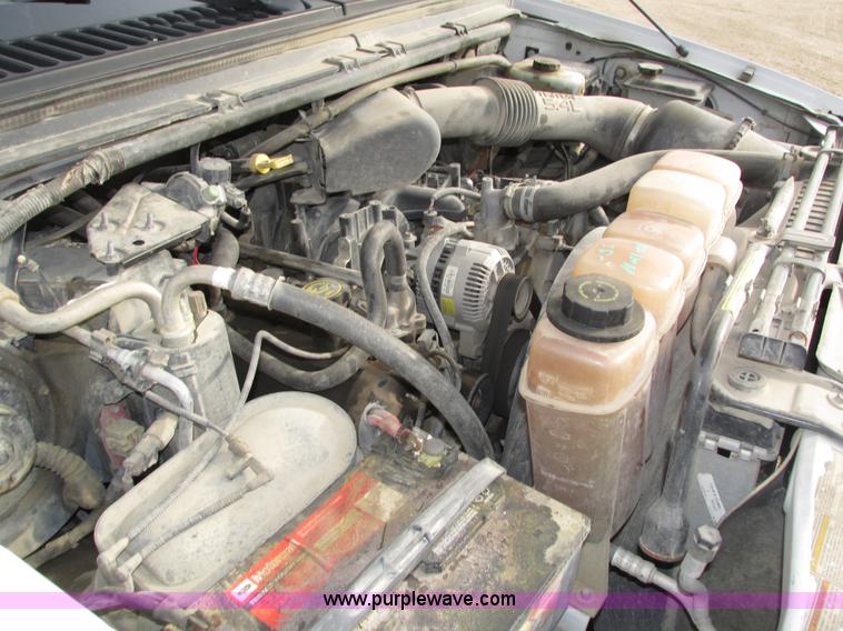 image for item H4598 2000 Ford F250 Super Duty XL pickup truck