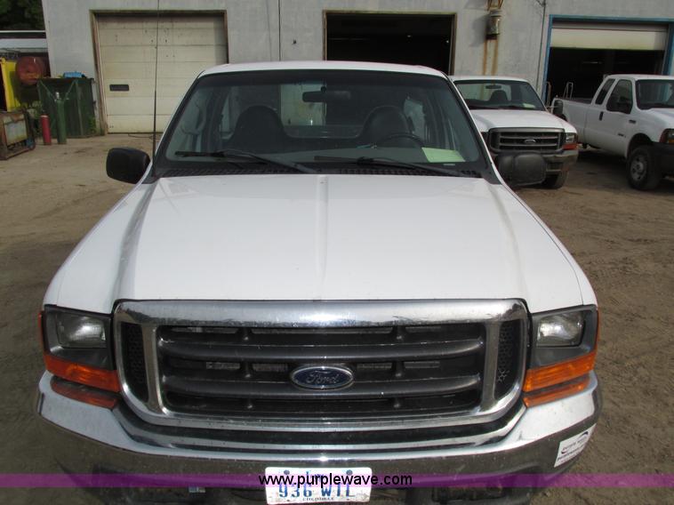 image for item H4598 2000 Ford F250 Super Duty XL pickup truck