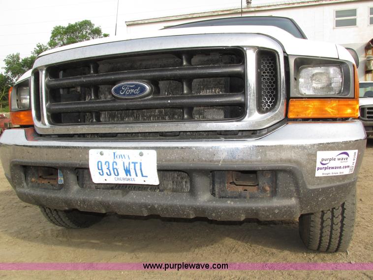 image for item H4598 2000 Ford F250 Super Duty XL pickup truck