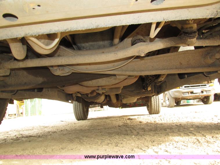 image for item H4598 2000 Ford F250 Super Duty XL pickup truck