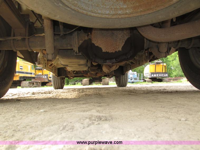 image for item H4598 2000 Ford F250 Super Duty XL pickup truck