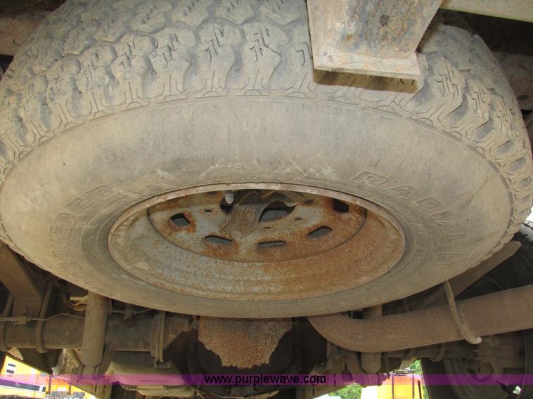 image for item H4598 2000 Ford F250 Super Duty XL pickup truck