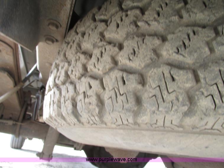 image for item H4598 2000 Ford F250 Super Duty XL pickup truck