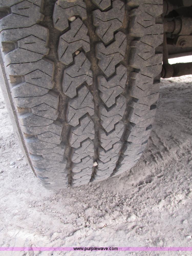 image for item H4598 2000 Ford F250 Super Duty XL pickup truck