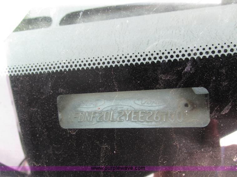 image for item H4598 2000 Ford F250 Super Duty XL pickup truck