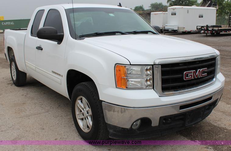 image for item I1617 2009 GMC Sierra 1500 SLE Ext. Cab pickup truck