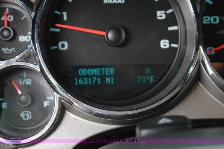 image for item I1617 2009 GMC Sierra 1500 SLE Ext. Cab pickup truck