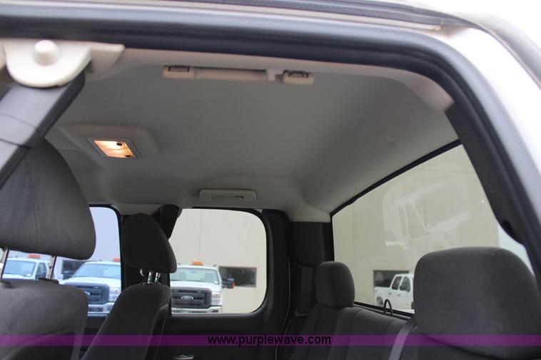 image for item I1617 2009 GMC Sierra 1500 SLE Ext. Cab pickup truck