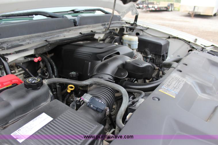 image for item I1617 2009 GMC Sierra 1500 SLE Ext. Cab pickup truck