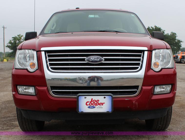 image for item I1618 2010 Ford Explorer XLT SUV