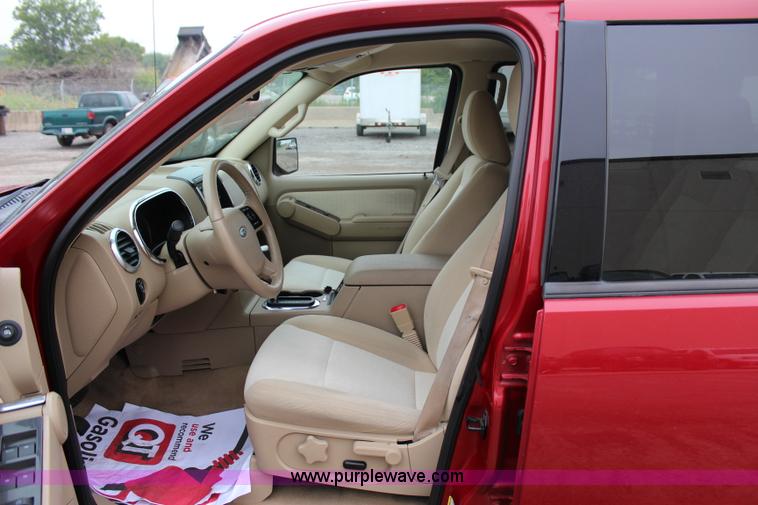 image for item I1618 2010 Ford Explorer XLT SUV