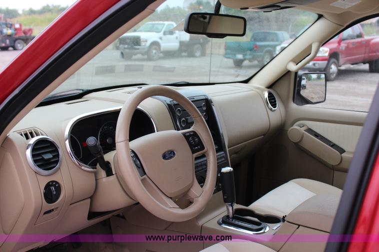 image for item I1618 2010 Ford Explorer XLT SUV