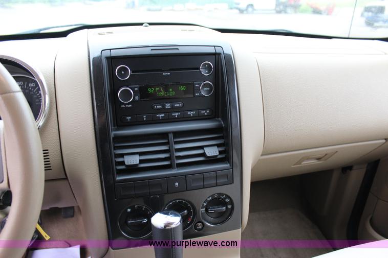 image for item I1618 2010 Ford Explorer XLT SUV