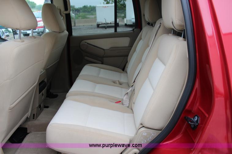 image for item I1618 2010 Ford Explorer XLT SUV