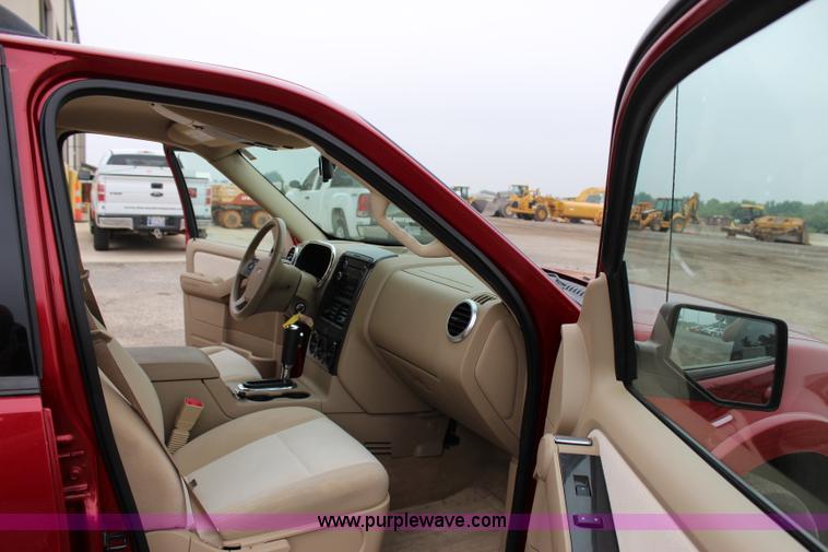 image for item I1618 2010 Ford Explorer XLT SUV