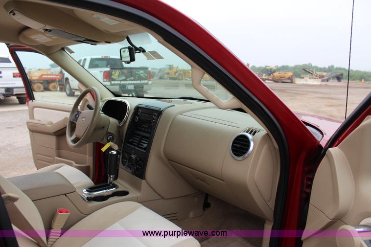 image for item I1618 2010 Ford Explorer XLT SUV