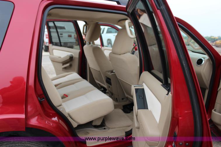 image for item I1618 2010 Ford Explorer XLT SUV