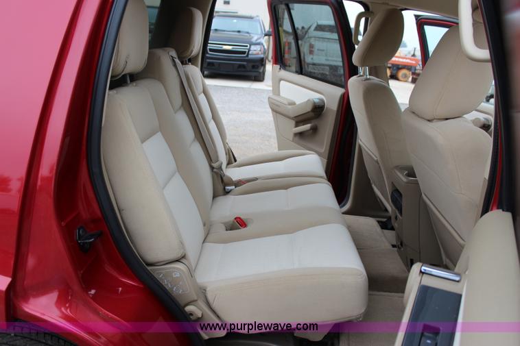 image for item I1618 2010 Ford Explorer XLT SUV