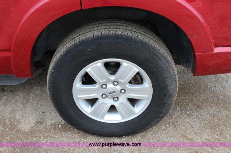 image for item I1618 2010 Ford Explorer XLT SUV