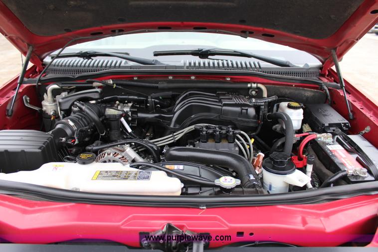 image for item I1618 2010 Ford Explorer XLT SUV