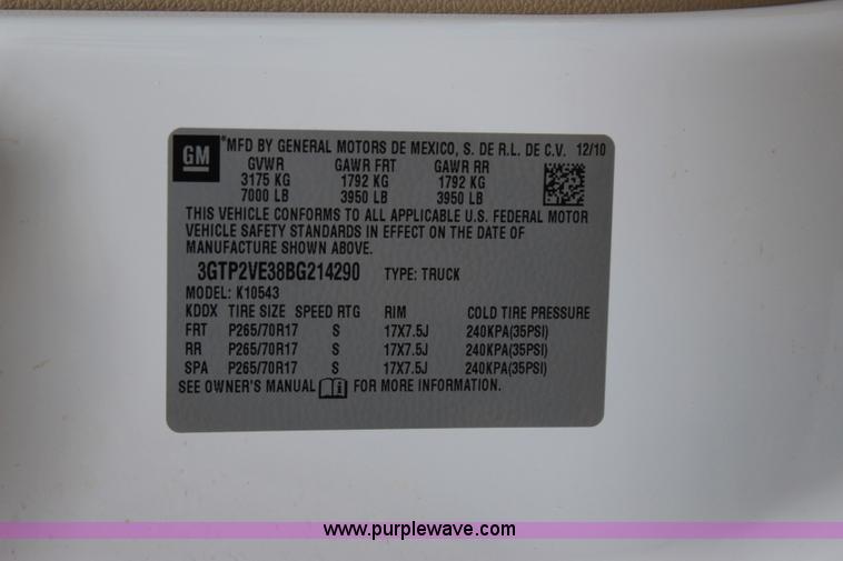 image for item I1619 2011 GMC Sierra 1500 SLE Z71 Crew Cab pickup truck